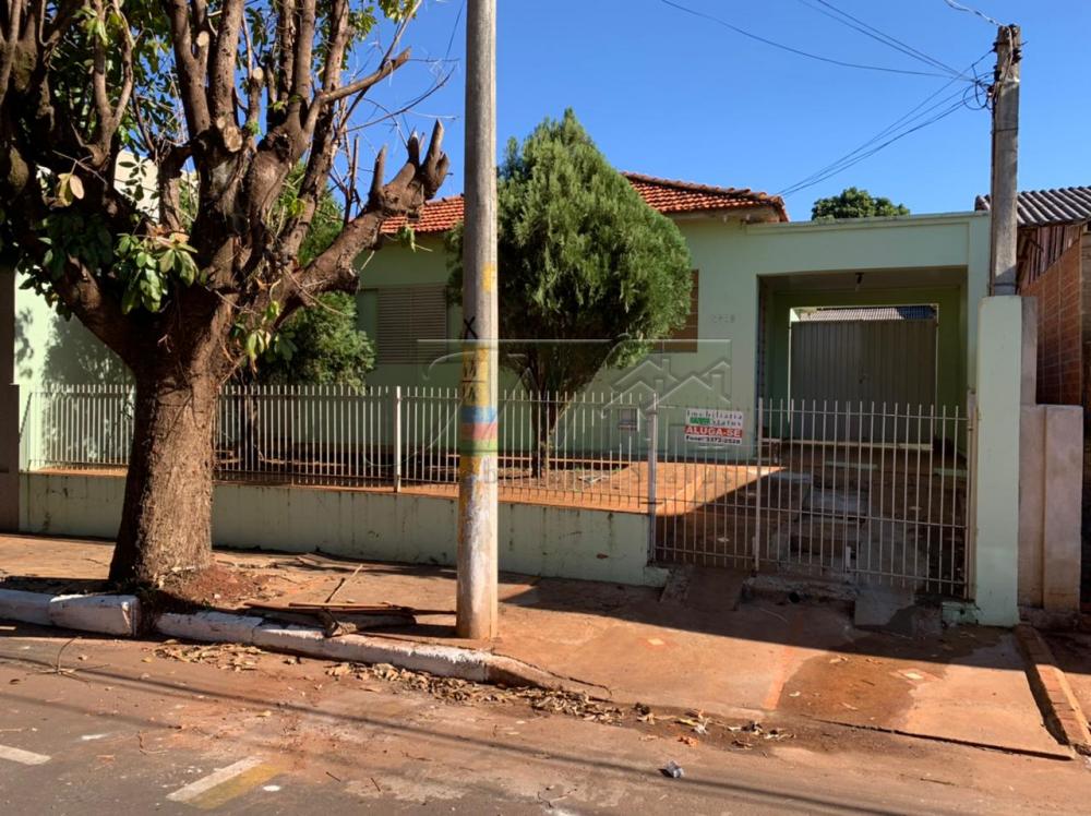 Alugar Residenciais / Casas em Santa Cruz do Rio Pardo R$ 850,00 - Foto 1