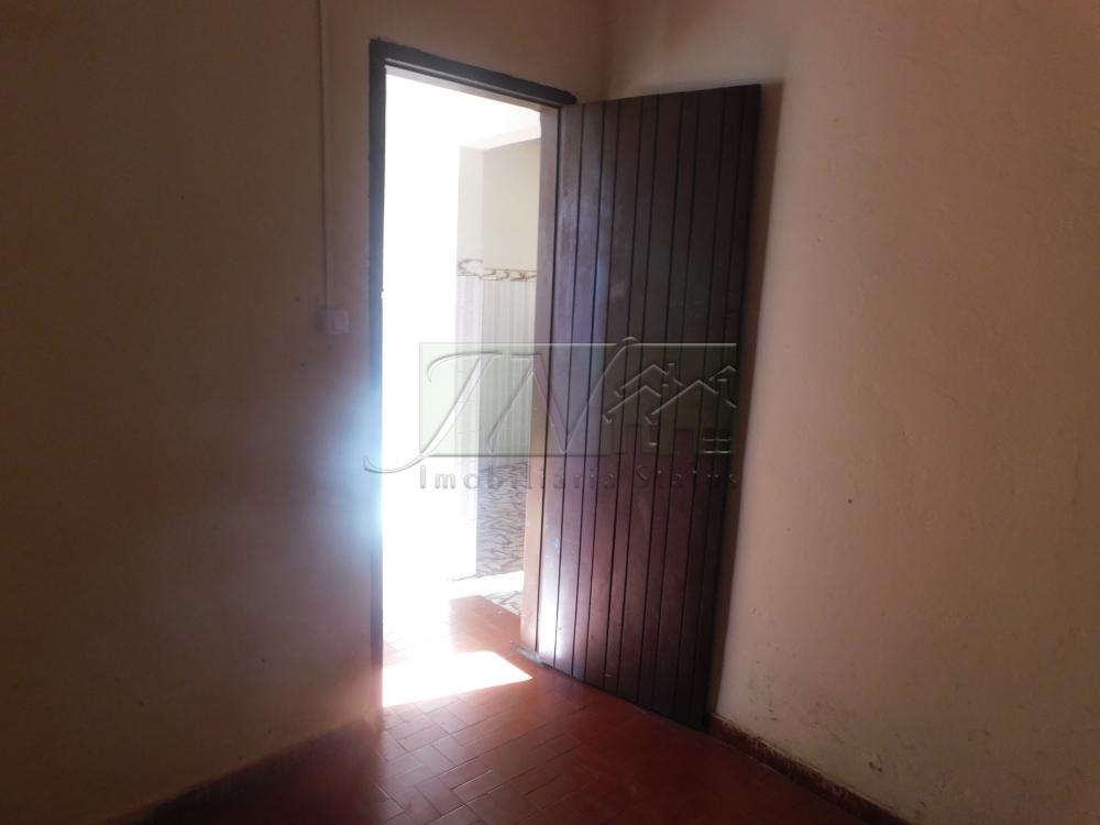 Alugar Residenciais / Casas em Santa Cruz do Rio Pardo R$ 600,00 - Foto 9