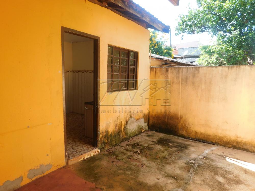 Alugar Residenciais / Casas em Santa Cruz do Rio Pardo R$ 600,00 - Foto 17