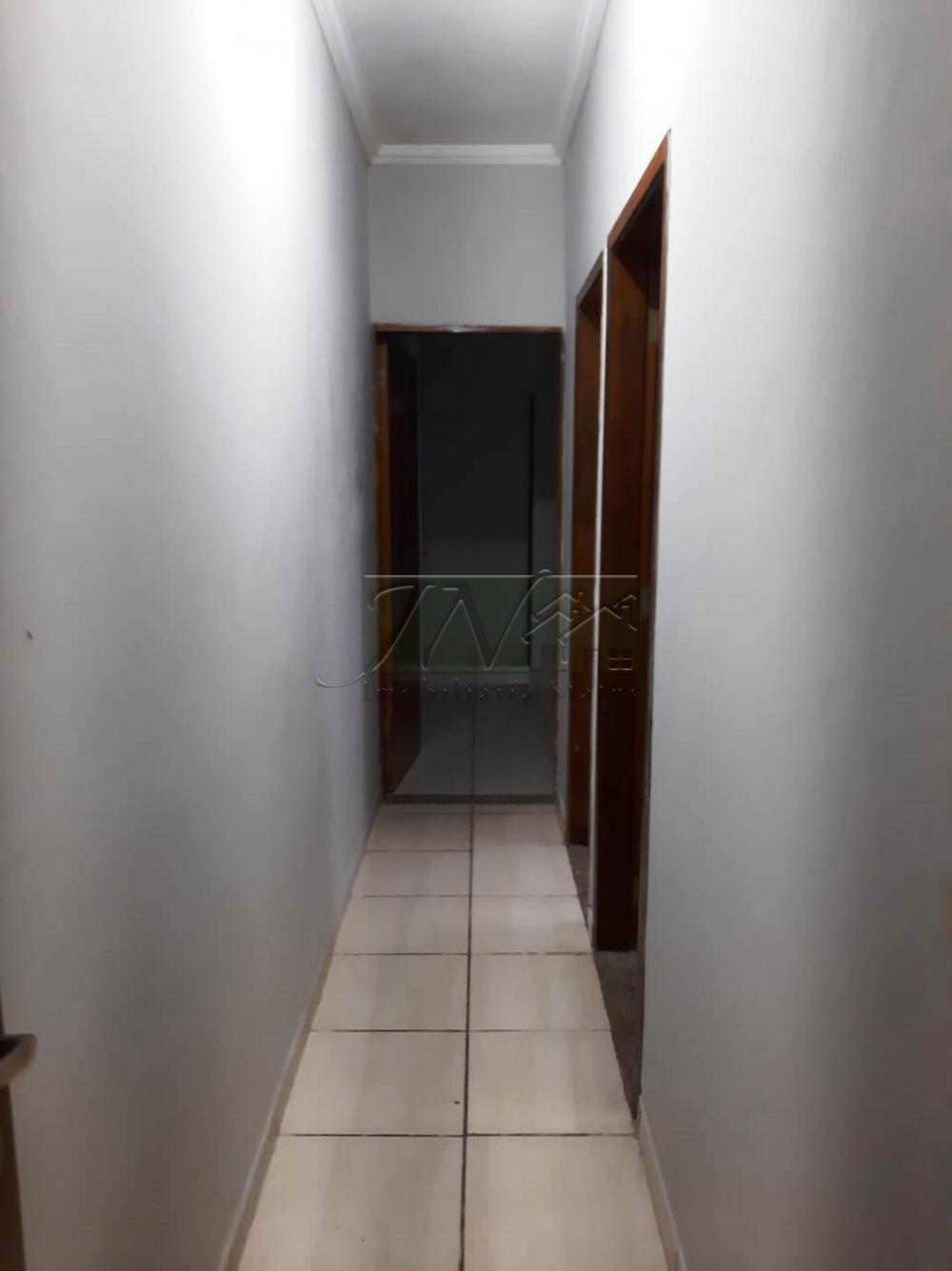 Alugar Residenciais / Casas em Santa Cruz do Rio Pardo R$ 1.500,00 - Foto 9