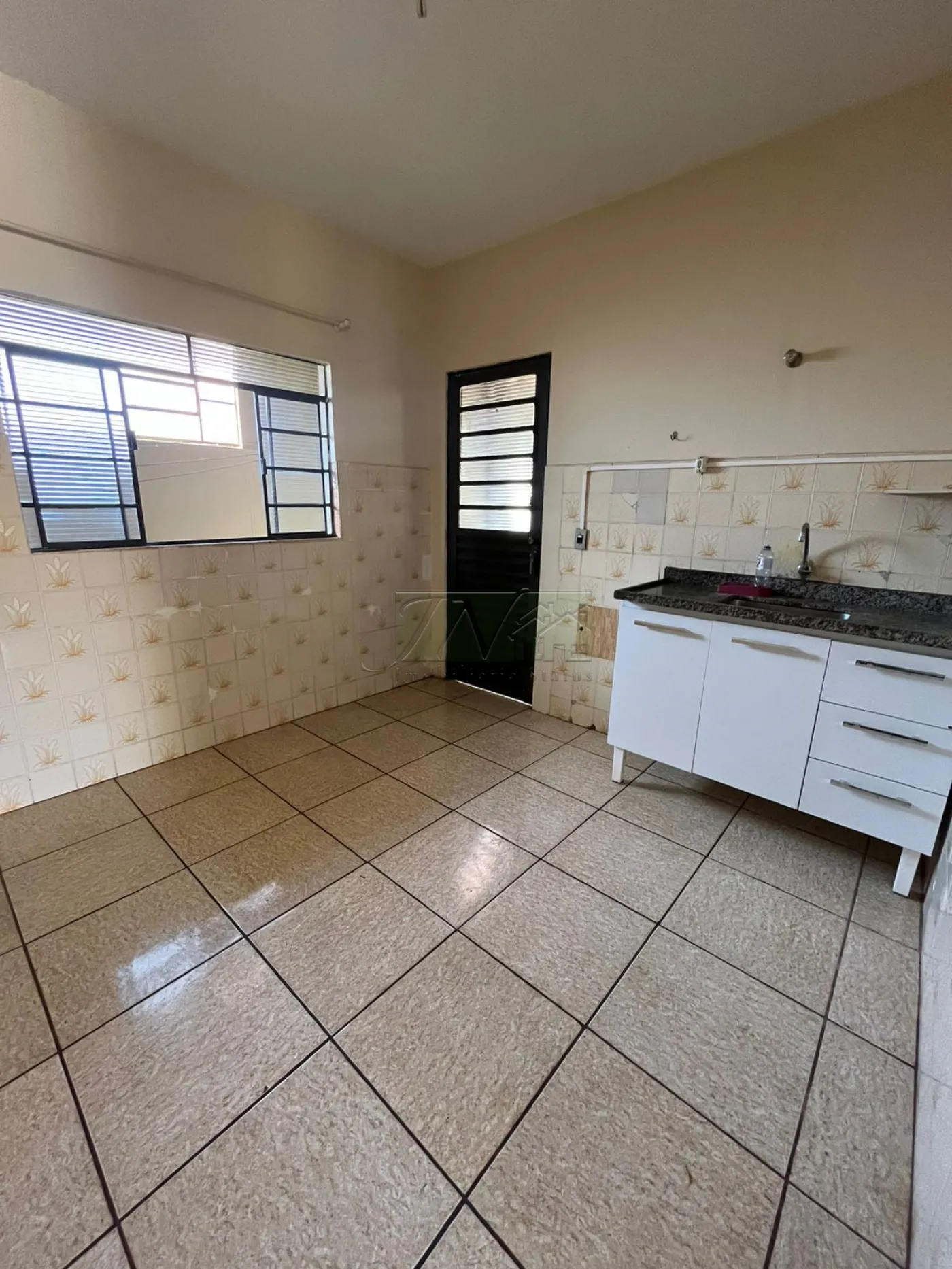 Alugar Residenciais / Casas em Santa Cruz do Rio Pardo R$ 1.100,00 - Foto 7