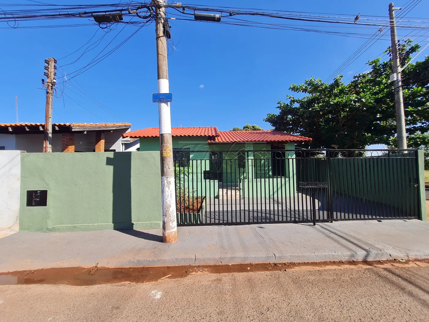 Alugar Residenciais / Casas em Santa Cruz do Rio Pardo R$ 1.000,00 - Foto 1