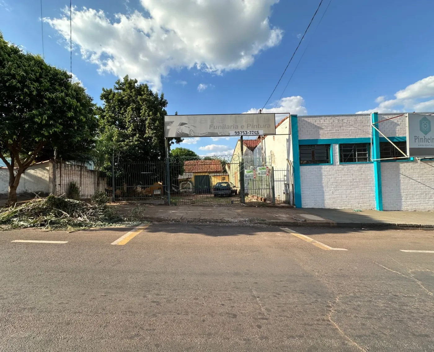 Alugar Comerciais / Galpão em Santa Cruz do Rio Pardo R$ 1.200,00 - Foto 1