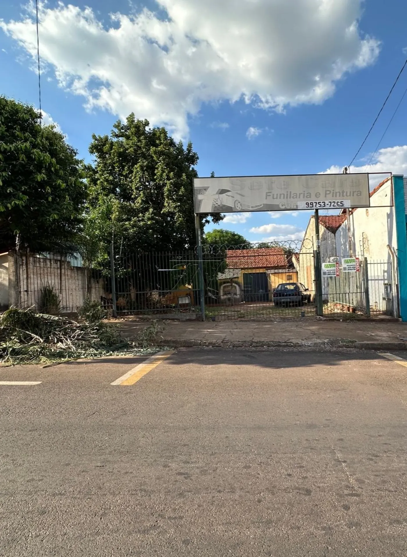 Alugar Comerciais / Galpão em Santa Cruz do Rio Pardo R$ 1.200,00 - Foto 2