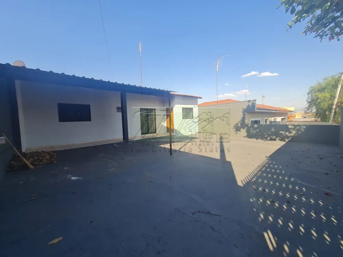 Comprar Residenciais / Casas em Santa Cruz do Rio Pardo R$ 300.000,00 - Foto 4