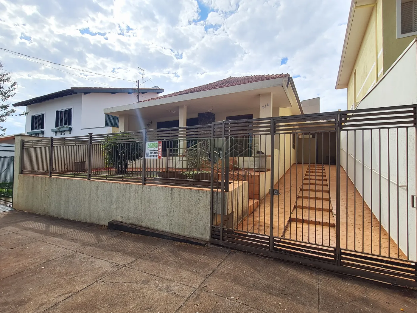 Comprar Residenciais / Casas em Santa Cruz do Rio Pardo R$ 800.000,00 - Foto 2