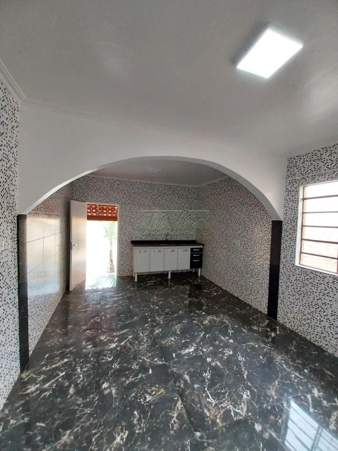 Alugar Residenciais / Casas em Santa Cruz do Rio Pardo R$ 1.350,00 - Foto 11