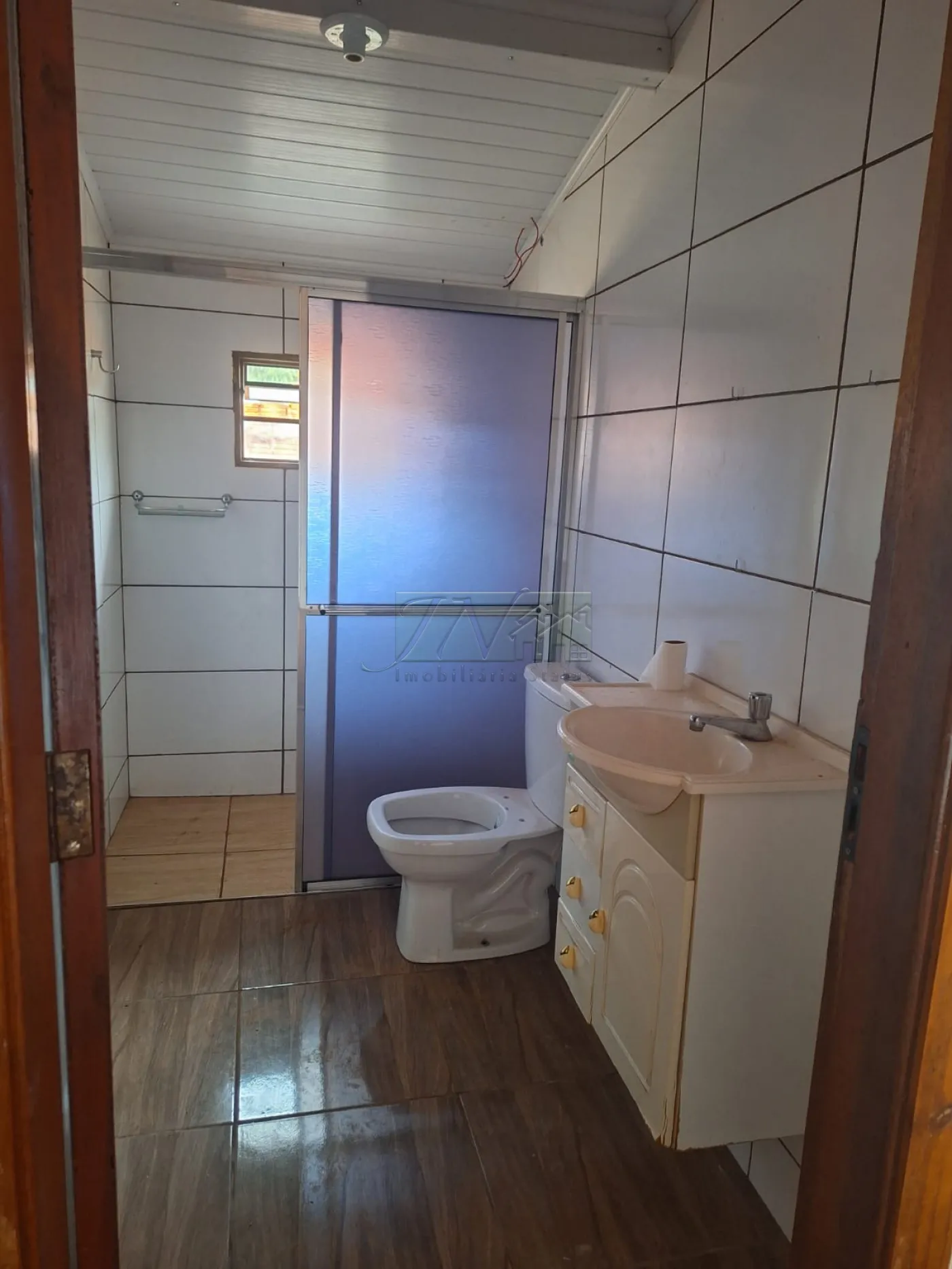 Alugar Residenciais / Casas em Santa Cruz do Rio Pardo R$ 700,00 - Foto 7