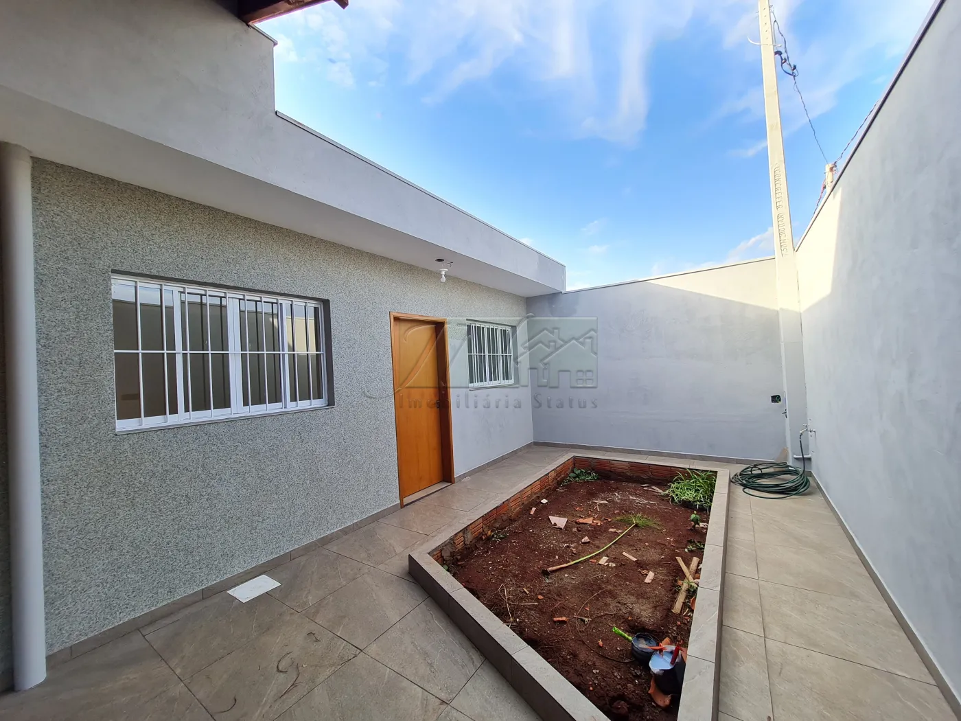 Comprar Residenciais / Casas em Santa Cruz do Rio Pardo R$ 460.000,00 - Foto 6