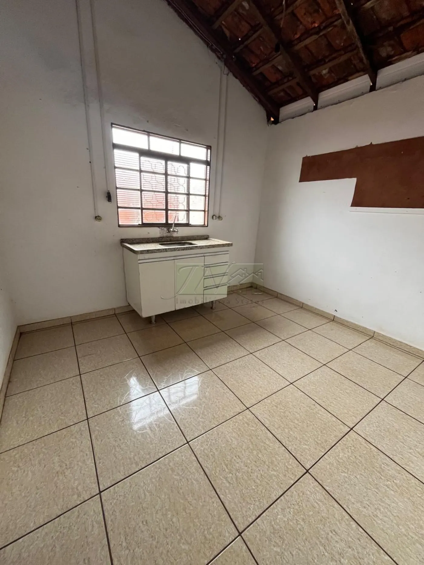 Alugar Residenciais / Casas em Santa Cruz do Rio Pardo R$ 600,00 - Foto 3