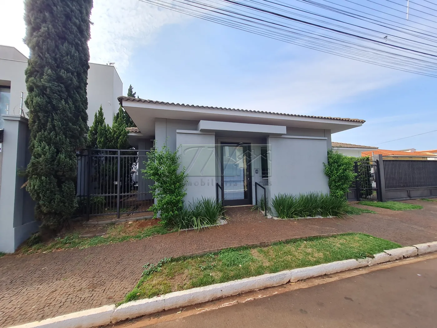 Alugar Comerciais / Estética e Beleza em Santa Cruz do Rio Pardo R$ 4.800,00 - Foto 1