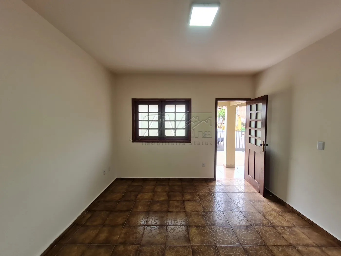 Alugar Residenciais / Casas em Santa Cruz do Rio Pardo R$ 1.300,00 - Foto 6