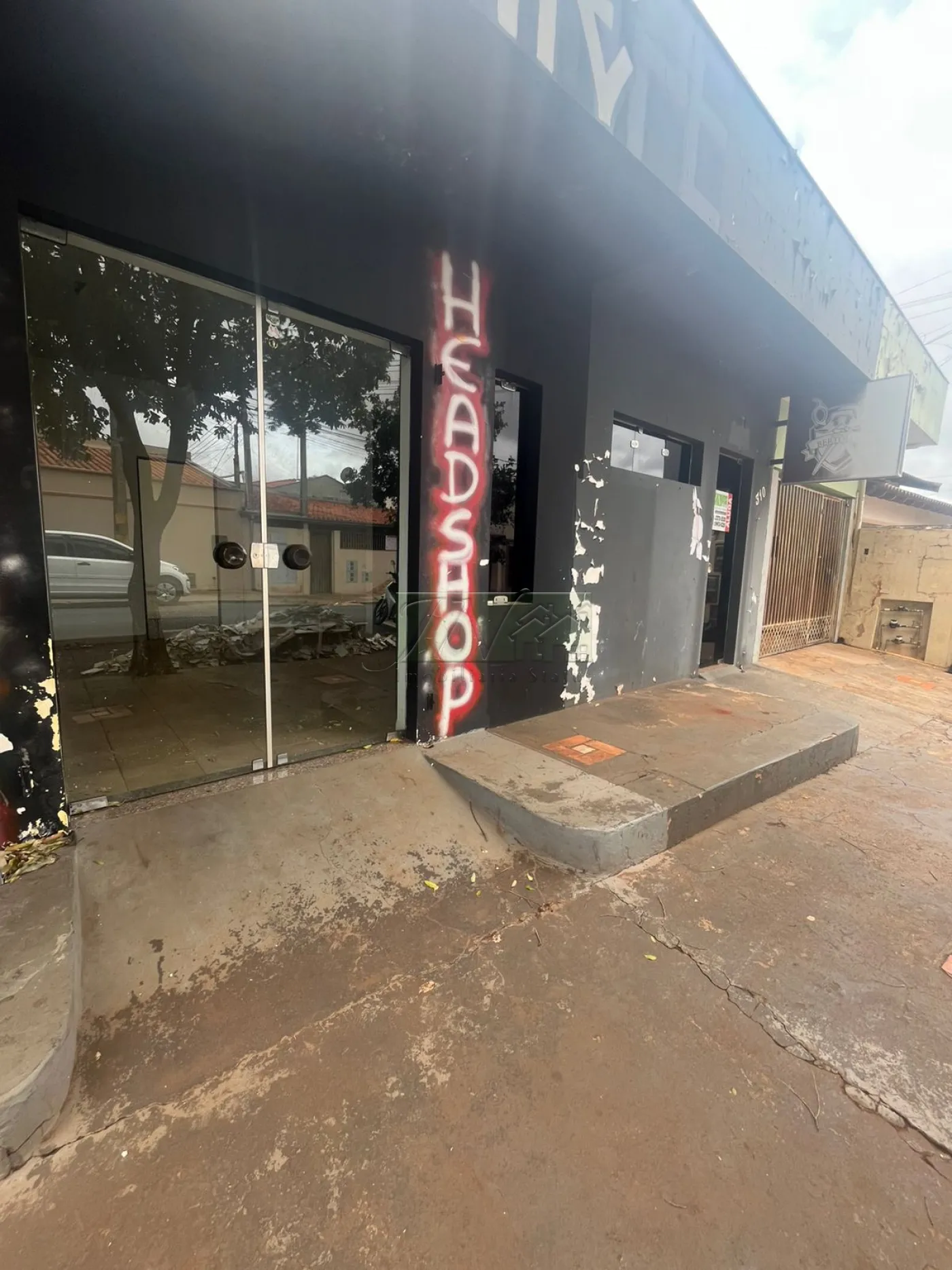 Alugar Comerciais / Galpão em Santa Cruz do Rio Pardo R$ 1.000,00 - Foto 1