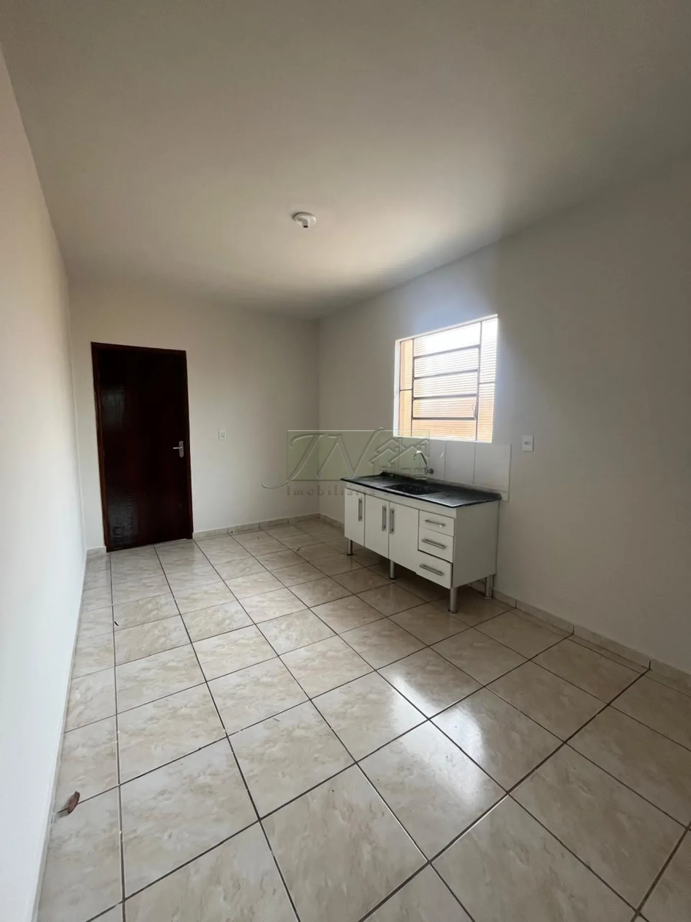 Alugar Residenciais / Casas em Santa Cruz do Rio Pardo R$ 950,00 - Foto 9