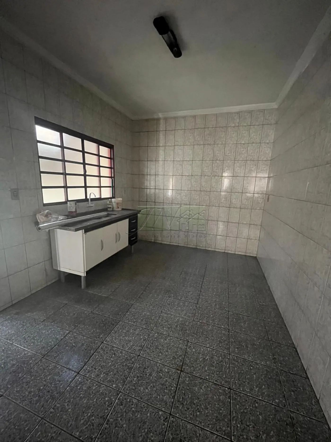 Alugar Residenciais / Casas em Santa Cruz do Rio Pardo R$ 1.100,00 - Foto 5