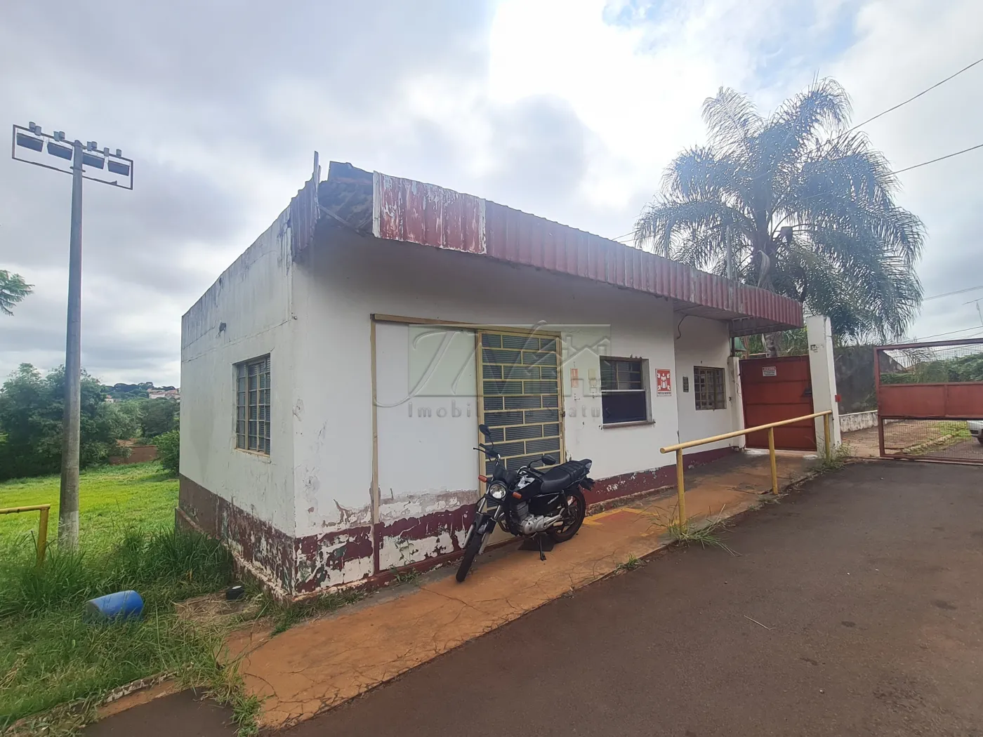 Alugar Comerciais / Galpão em Santa Cruz do Rio Pardo R$ 30.000,00 - Foto 4