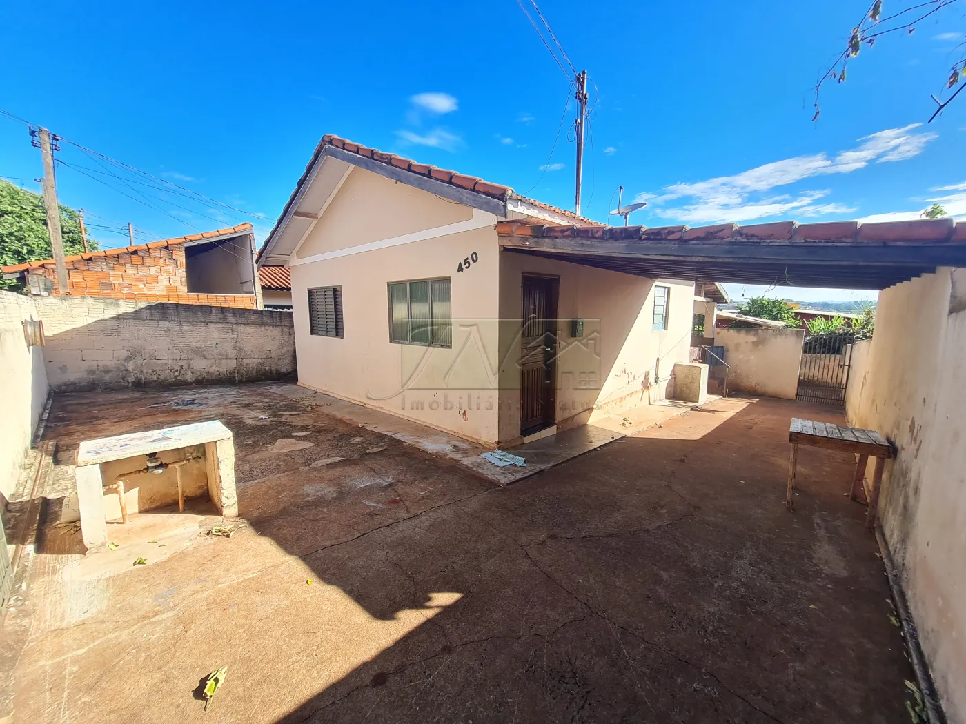 Comprar Residenciais / Casas em Santa Cruz do Rio Pardo R$ 250.000,00 - Foto 3