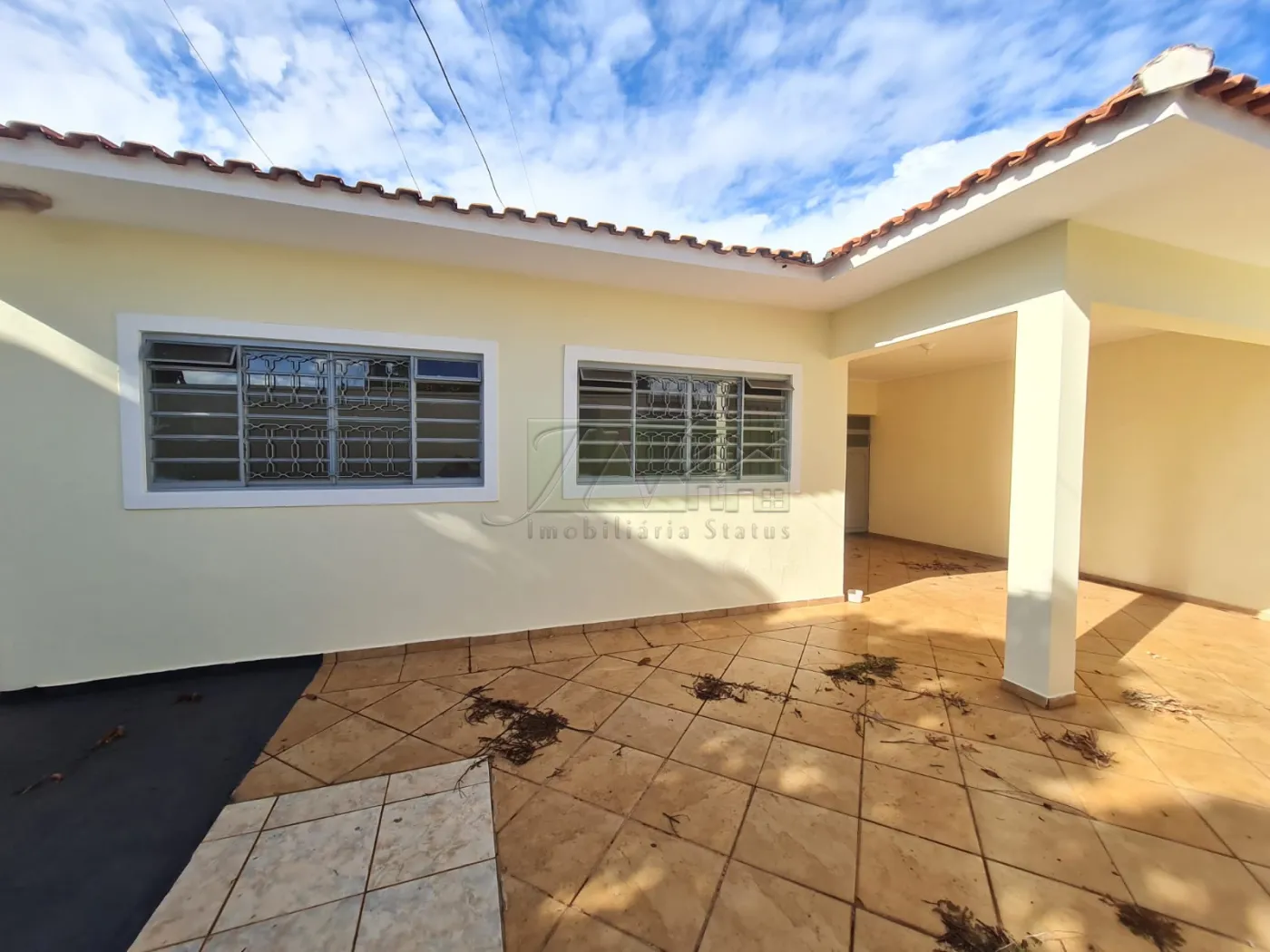 Alugar Residenciais / Casas em Santa Cruz do Rio Pardo R$ 2.200,00 - Foto 3