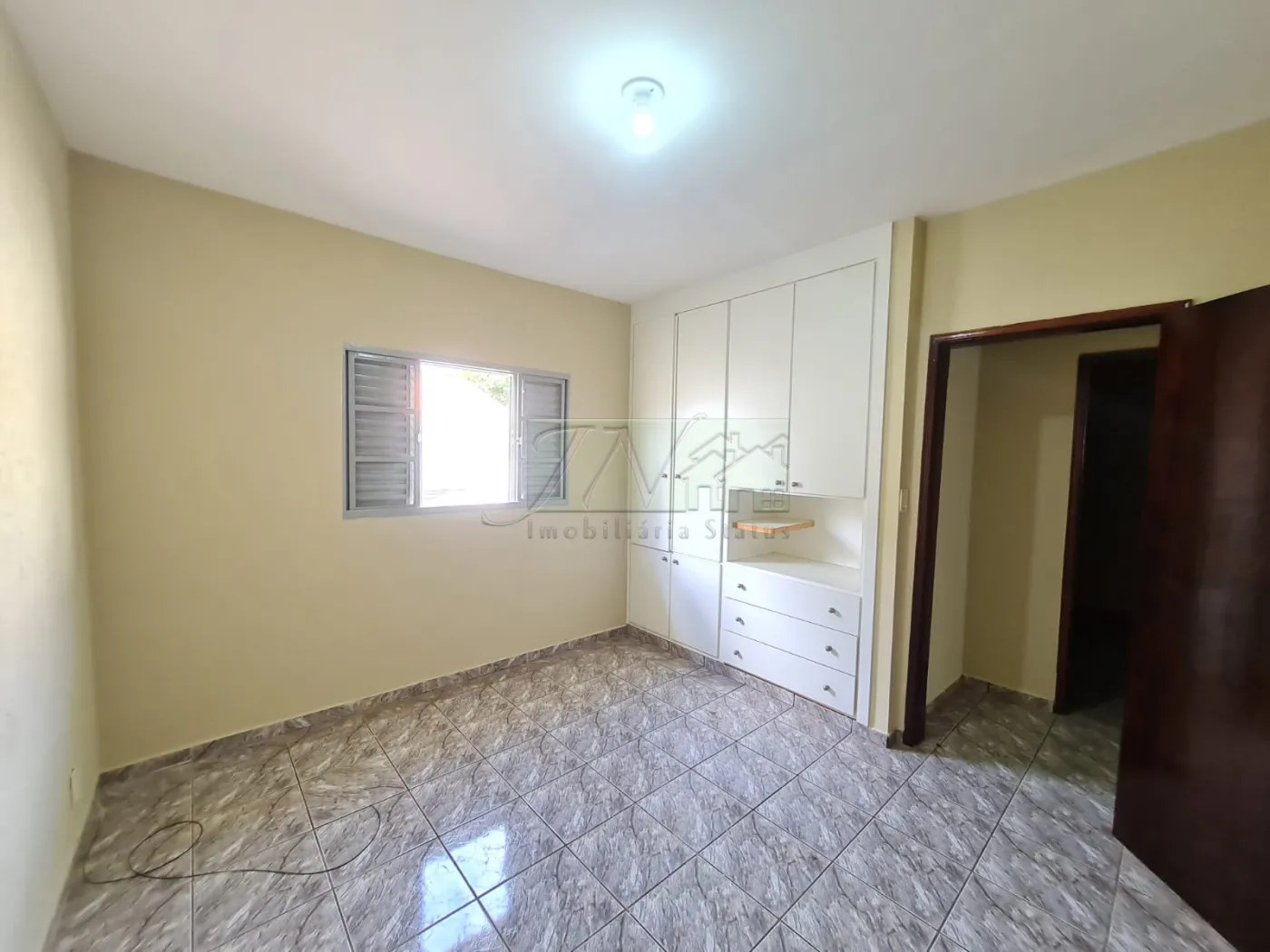 Alugar Residenciais / Casas em Santa Cruz do Rio Pardo R$ 2.200,00 - Foto 9