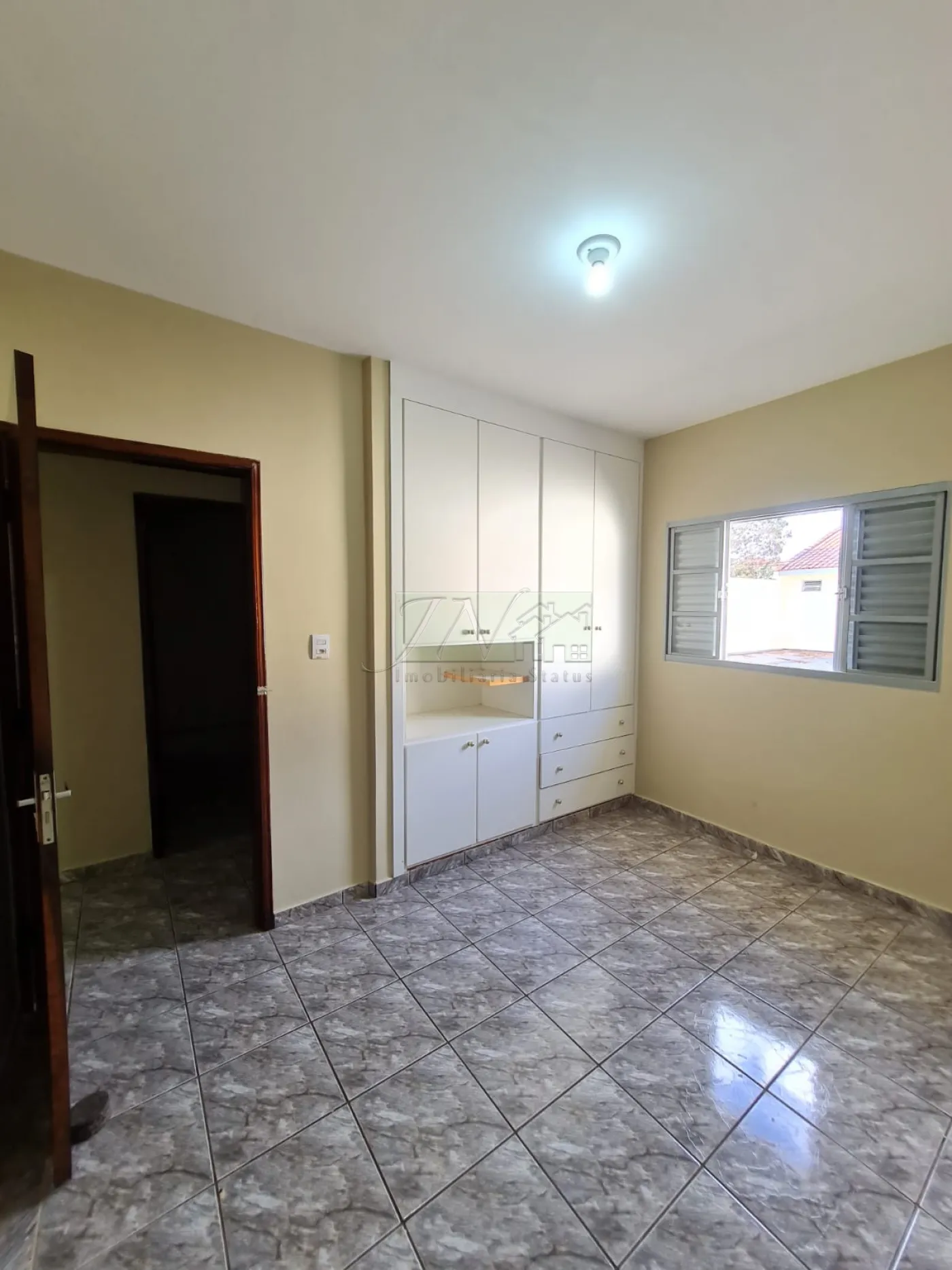 Alugar Residenciais / Casas em Santa Cruz do Rio Pardo R$ 2.200,00 - Foto 15