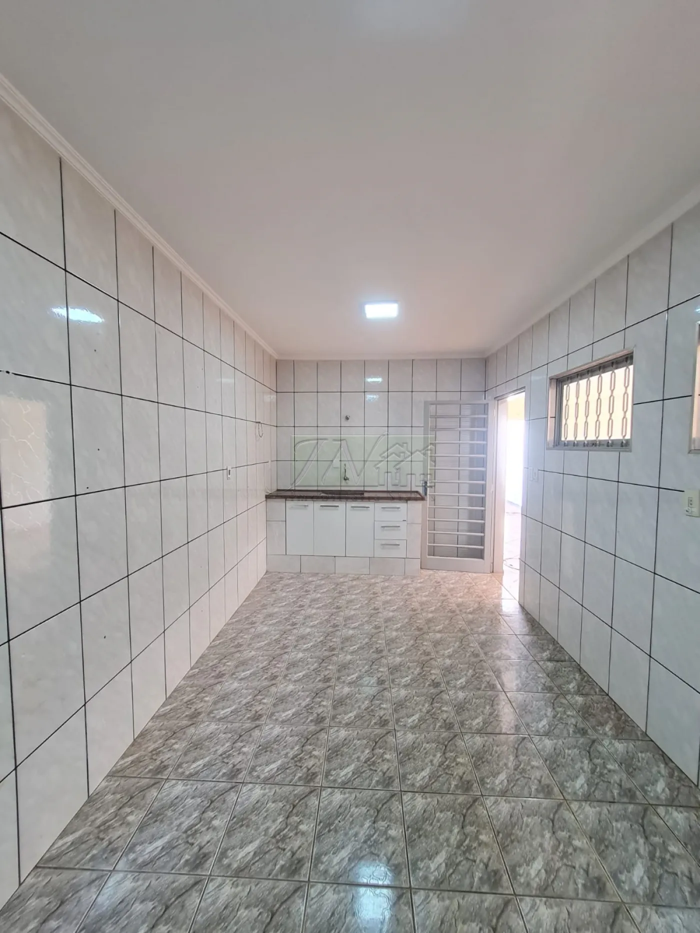 Alugar Residenciais / Casas em Santa Cruz do Rio Pardo R$ 2.200,00 - Foto 18