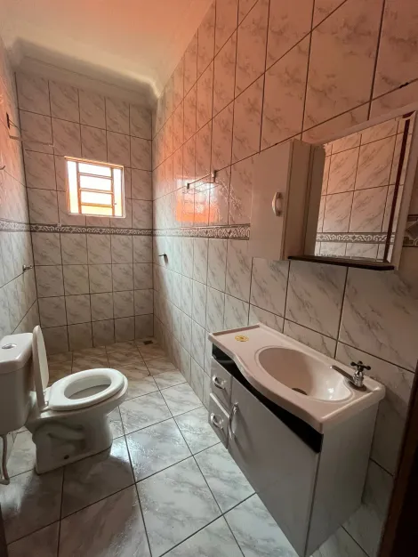 Alugar Residenciais / Casas em Santa Cruz do Rio Pardo R$ 1.250,00 - Foto 11