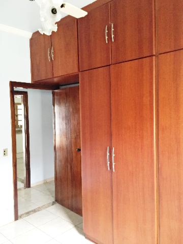 Comprar Residenciais / Casas em Santa Cruz do Rio Pardo - Foto 11