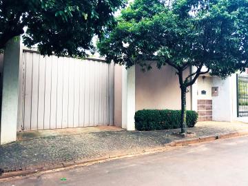 Alugar Residenciais / Casas em Santa Cruz do Rio Pardo R$ 960,00 - Foto 19