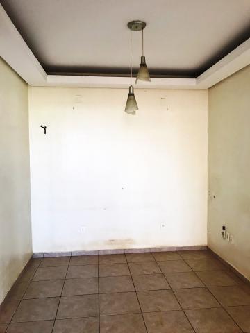 Alugar Residenciais / Casas em Santa Cruz do Rio Pardo R$ 960,00 - Foto 10