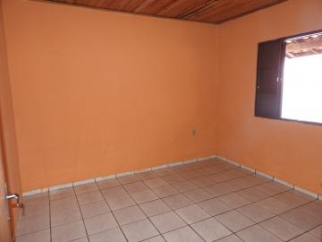 Alugar Residenciais / Casas em Santa Cruz do Rio Pardo R$ 700,00 - Foto 9