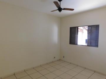 Alugar Residenciais / Casas em Santa Cruz do Rio Pardo R$ 1.550,00 - Foto 12