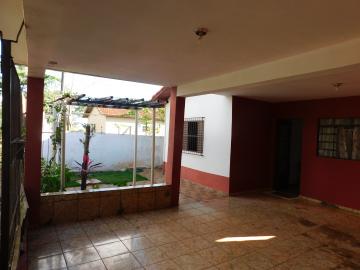 Alugar Residenciais / Casas em Santa Cruz do Rio Pardo R$ 800,00 - Foto 7