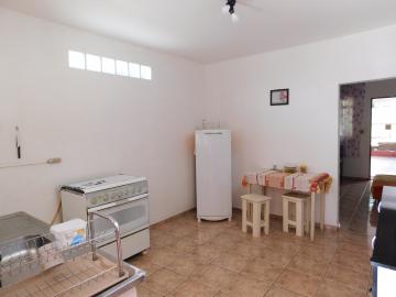 Alugar Residenciais / Casas em Santa Cruz do Rio Pardo R$ 800,00 - Foto 26