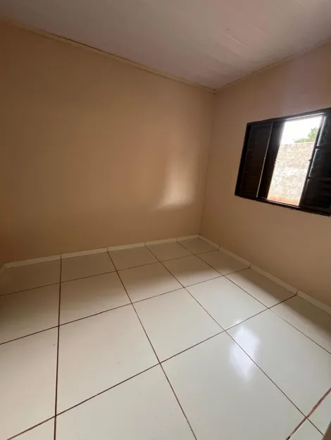 Alugar Residenciais / Casas em Santa Cruz do Rio Pardo R$ 800,00 - Foto 11