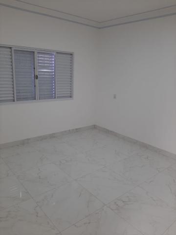 Alugar Residenciais / Casas em SANTA CRUZ DO RIO PARDO R$ 3.000,00 - Foto 15