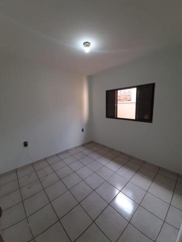 Alugar Residenciais / Casas em Santa Cruz do Rio Pardo R$ 1.450,00 - Foto 12