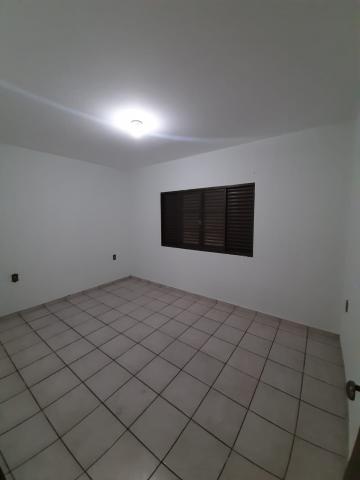 Alugar Residenciais / Casas em Santa Cruz do Rio Pardo R$ 1.450,00 - Foto 9