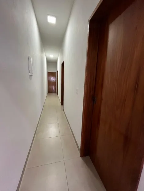 Alugar Residenciais / Casas em Santa Cruz do Rio Pardo R$ 1.670,00 - Foto 6