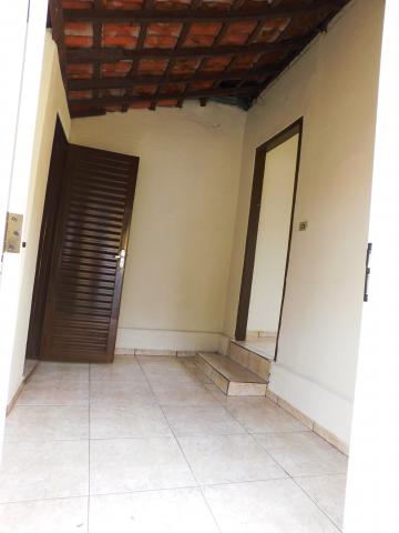 Alugar Residenciais / Casas em Santa Cruz do Rio Pardo R$ 900,00 - Foto 32