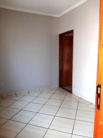 Alugar Residenciais / Casas em Santa Cruz do Rio Pardo R$ 1.500,00 - Foto 7