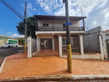 Residenciais / Casas em Santa Cruz do Rio Pardo Alugar por R$1.490,00