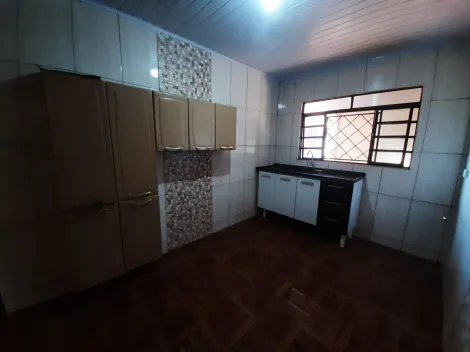 Alugar Residenciais / Casas em Santa Cruz do Rio Pardo R$ 750,00 - Foto 9