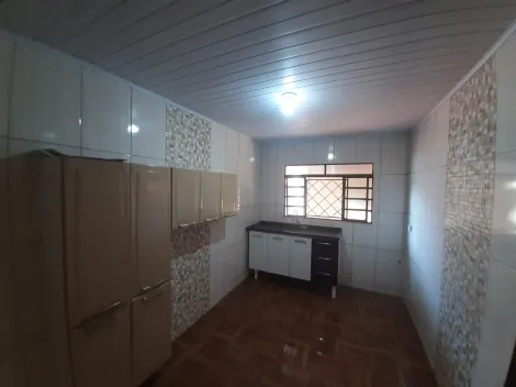 Alugar Residenciais / Casas em Santa Cruz do Rio Pardo R$ 750,00 - Foto 8