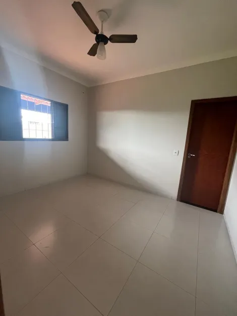 Alugar Residenciais / Casas em Santa Cruz do Rio Pardo R$ 850,00 - Foto 7