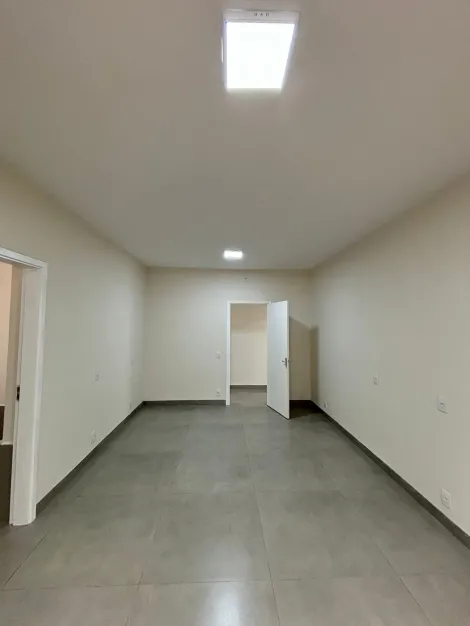 Alugar Comerciais / Ponto Comercial em Santa Cruz do Rio Pardo R$ 9.000,00 - Foto 14