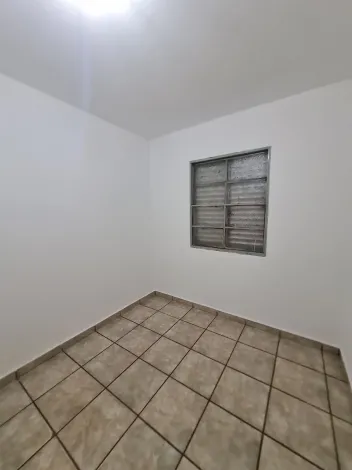 Alugar Residenciais / Casas em Santa Cruz do Rio Pardo R$ 1.000,00 - Foto 12