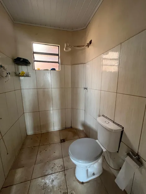 Alugar Residenciais / Casas em Santa Cruz do Rio Pardo R$ 900,00 - Foto 6