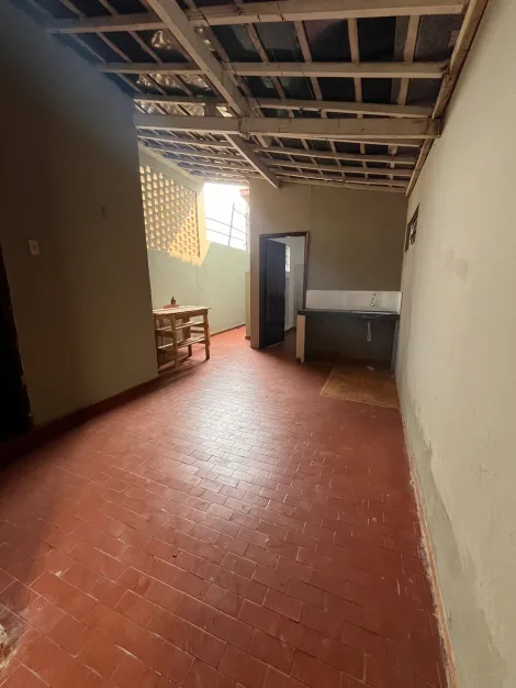 Alugar Residenciais / Casas em Santa Cruz do Rio Pardo R$ 1.500,00 - Foto 14