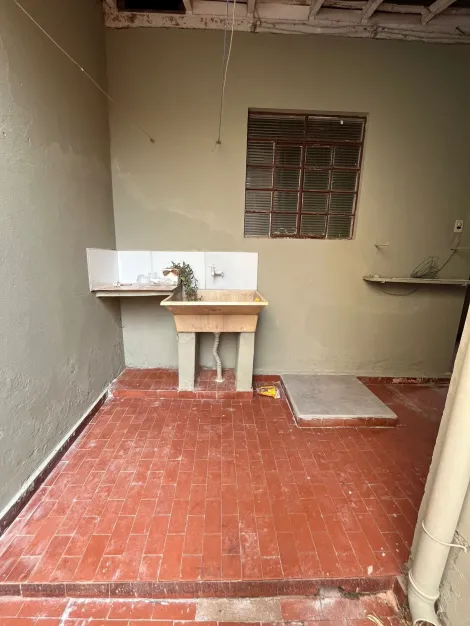 Alugar Residenciais / Casas em Santa Cruz do Rio Pardo R$ 1.500,00 - Foto 15