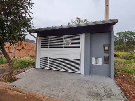 Alugar Residenciais / Casas em Santa Cruz do Rio Pardo R$ 1.100,00 - Foto 2